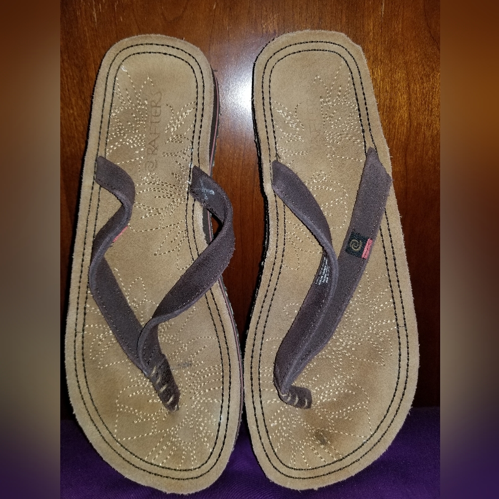 Rafters Flip Flops/Sandles Women's Size 9 Brown Like New